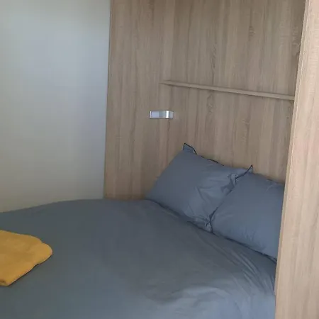 Superbe Neuf Avec Terrasse Et Parking Prive Apartment *