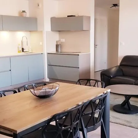 Apartment Superbe Neuf Avec Terrasse Et Parking Prive Royan