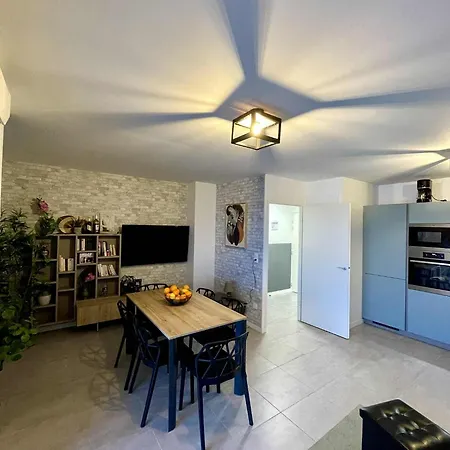 Superbe Neuf Avec Terrasse Et Parking Privé Apartamento *