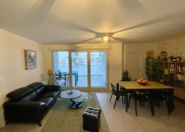 Superbe Neuf Avec Terrasse Et Parking Privé Royan