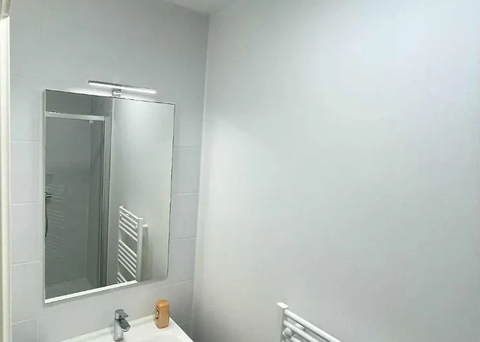 Superbe Neuf Avec Terrasse Et Parking Privé * Royan